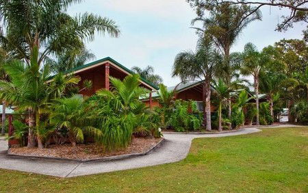 Blue Dolphin Resort & Holiday Park - Accommodation QLD 1