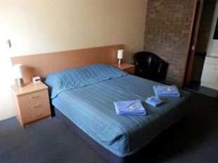 Benjamin Singleton Motel - Accommodation QLD 1