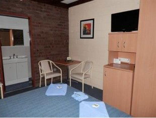 Benjamin Singleton Motel - Accommodation QLD 5