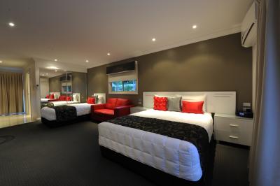 The Gateway Village Holiday Park - Accommodation QLD 0