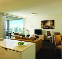 Oaks Festival Towers - Accommodation QLD
