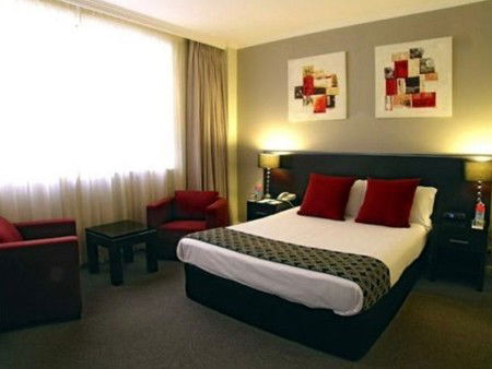 Metro Hotel On Pitt - Accommodation QLD 4