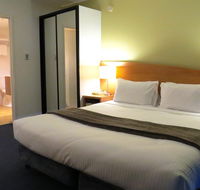 Waldorf Apartment Hotel - Accommodation QLD