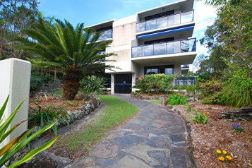 A Bay Breeze - Accommodation QLD 0