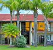 Beachfront On Lawson - Accommodation QLD