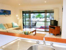 Beachfront On Lawson - Accommodation QLD 3