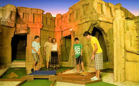 King Tutts Putt Putt - Accommodation QLD 2