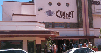 Cygnet Como Cinema - Accommodation QLD 3