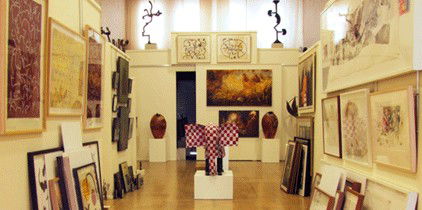 Australian Galleries - Accommodation QLD 2