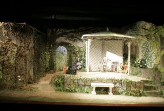 The 1812 Theatre - Accommodation QLD 3