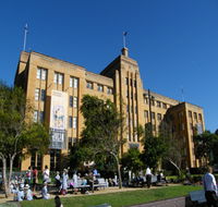 Museum of Contemporary Art - Accommodation QLD