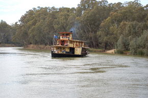 Emmylou Paddle Steamer - Accommodation QLD 1