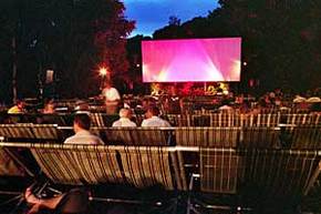 Deckchair Cinema - Accommodation QLD 2