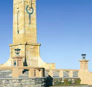 Fremantle War Memorial - Accommodation QLD
