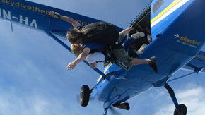 Skydive The Beach - Accommodation QLD 1