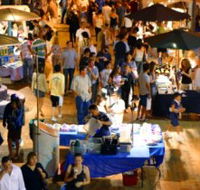 Surfers Paradise Beachfront Markets - Accommodation QLD