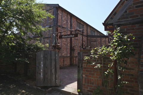 Montsalvat - Accommodation QLD 1