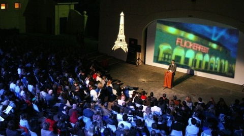 FlickerFest - Accommodation QLD 1