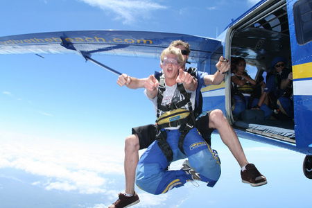 Skydive The Beach - Accommodation QLD 3