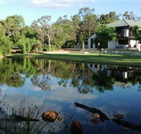 Lake House Gallery - Accommodation QLD