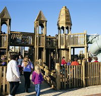 Jubilee Park Adventure Playground - Accommodation QLD