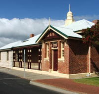 Artgeo Cultural Complex - Old Courthouse - Accommodation QLD