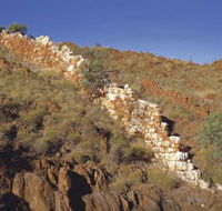 China Wall - Accommodation QLD