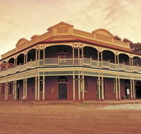 State Hotel - Accommodation QLD