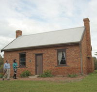 Sandalwood Yards and Tipperary School - Accommodation QLD