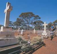 Old Pioneer Cemetery Coolgardie - Accommodation QLD