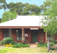 Stacey Studio Gallery  Almond Grove BB - Accommodation QLD