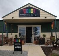 Artel Gallery and Giftware - Accommodation QLD