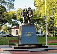 Vietnam War Memorial - Accommodation QLD