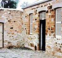 Police Lockup And Stables - Accommodation QLD