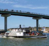 Paddle Steamer Oscar W - Accommodation QLD