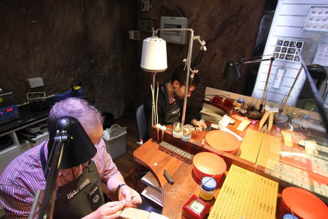 Unique Opal And Diamond Mine  - The Underground Opal Mine - Accommodation QLD 0