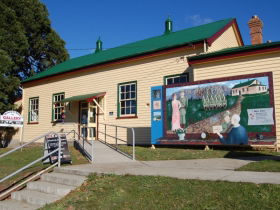 Sheffield TAS Accommodation QLD