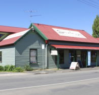 Stanley's Studio and Gallery - Fine Art and Craft - Accommodation QLD