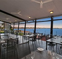 Pee Wee's at the Point - Accommodation QLD