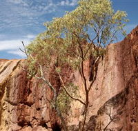 Ochre Pits - Accommodation QLD