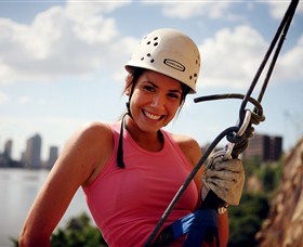 Kangaroo Point Cliffs - Accommodation QLD 0