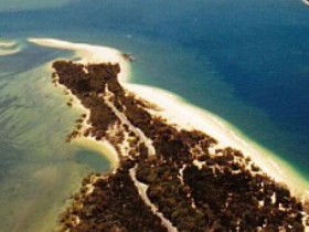 Inskip Peninsula Recreation Area - Accommodation QLD 0