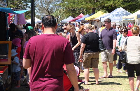 Broadbeach Beachfront Markets - Accommodation QLD 1