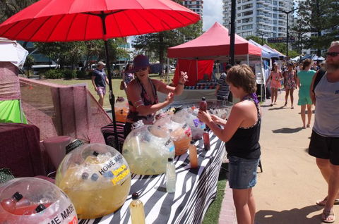 Broadbeach Beachfront Markets - Accommodation QLD 4