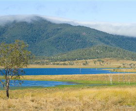 Lake Elphinstone - Accommodation QLD 0