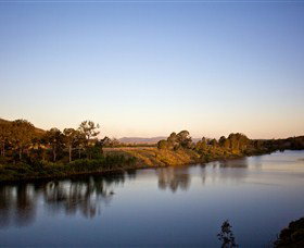 Lake Wivenhoe - Accommodation QLD 0