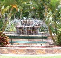 Bauer and Wiles Memorial Fountain - Accommodation QLD