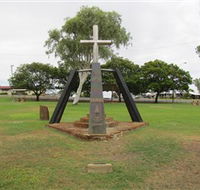 Richmond War Memorial - Accommodation QLD