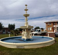 Cunnamulla War Memorial Fountain - Accommodation QLD