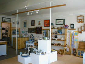 Great Alpine Gallery - Accommodation QLD 0